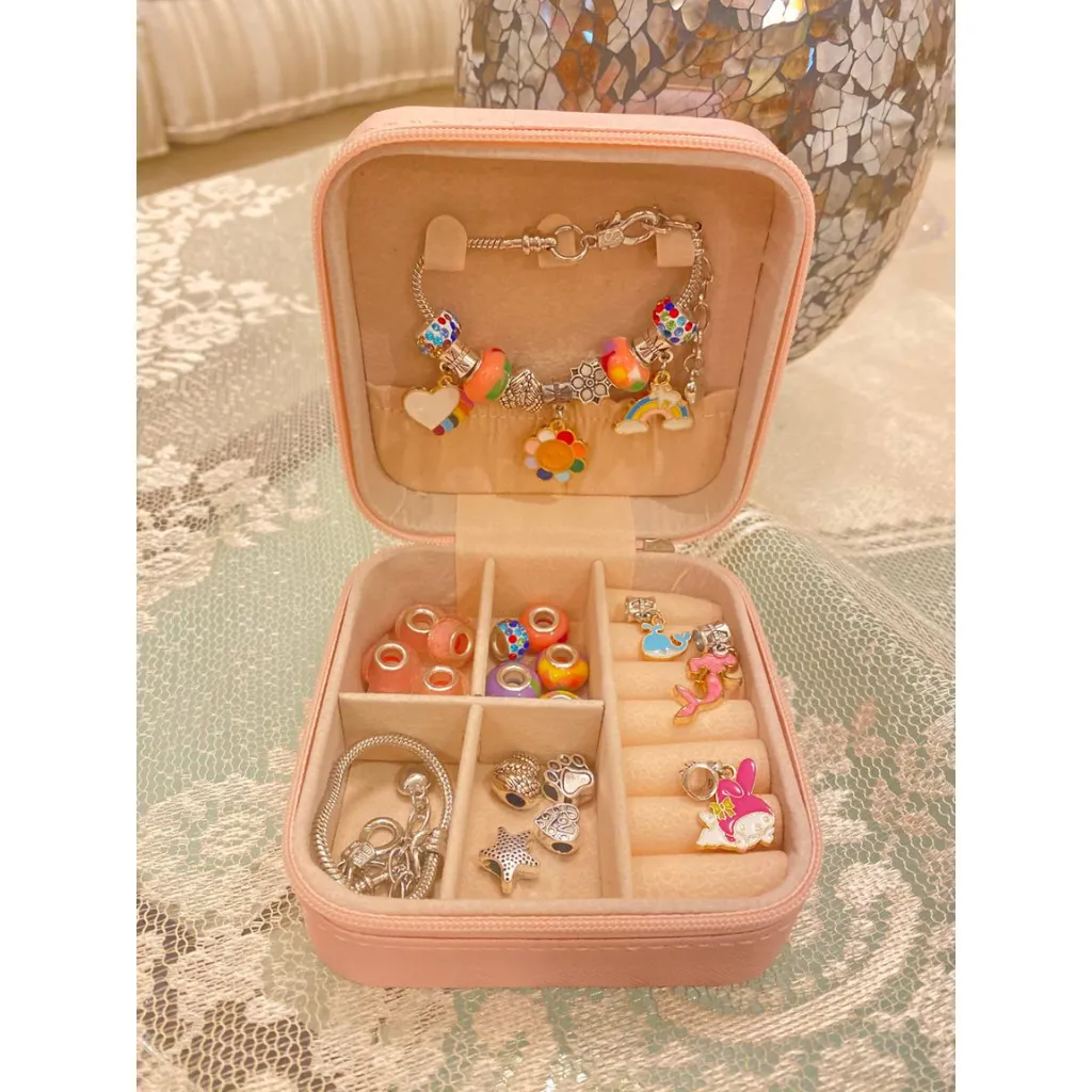 مجموعة اساور باندورا