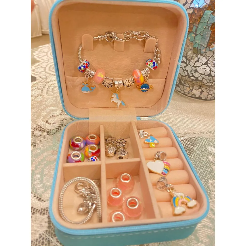 مجموعة اساور باندورا